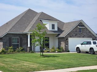 123 Livingston Dr, Bossier City, LA 71112