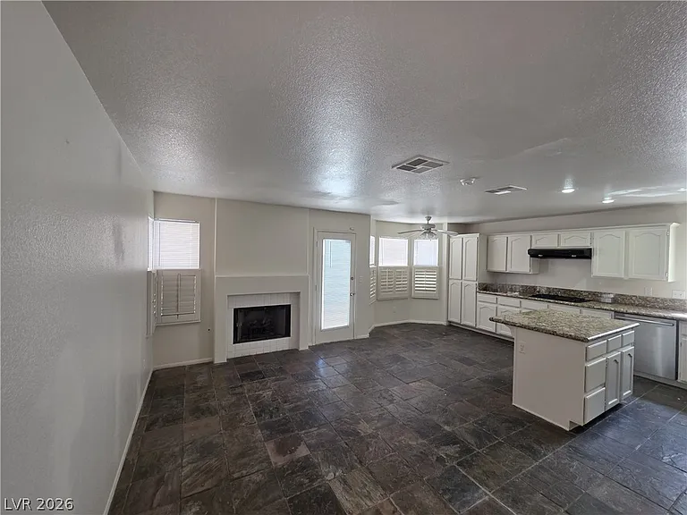 8008 Dover Shores Ave — Photo 8