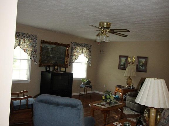 5th image of 4741 Coker Dr