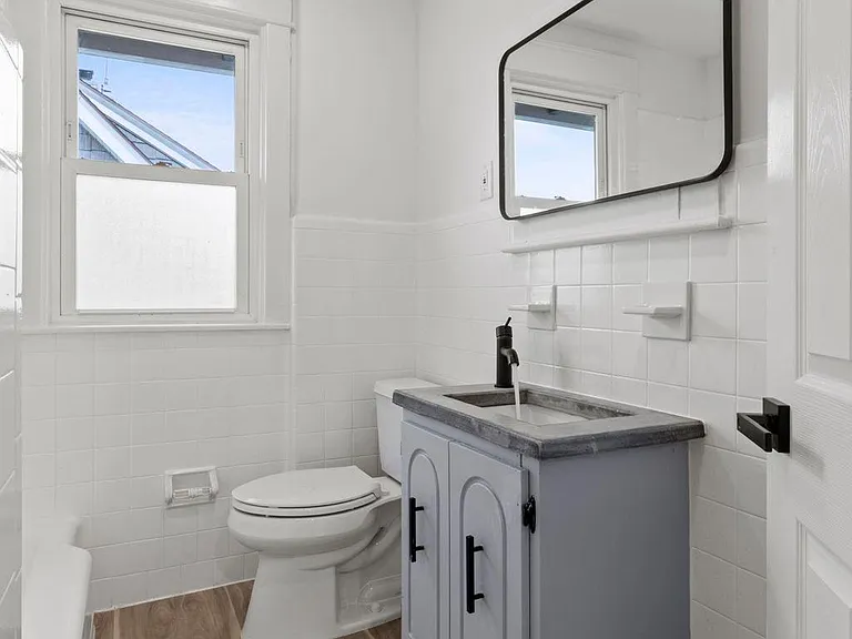 10 E Marthart Ave #2 — Photo 4