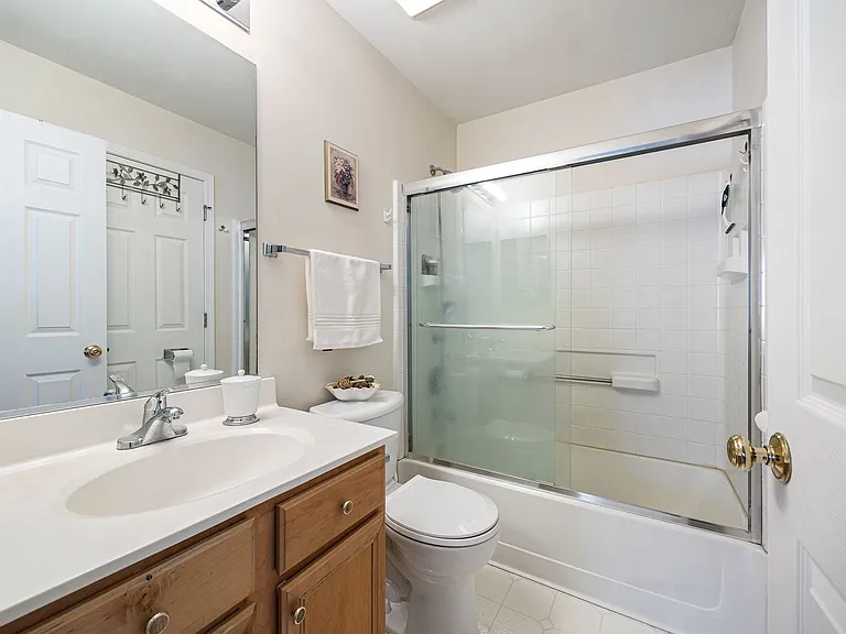 32504 Millstone Cir — Photo 15