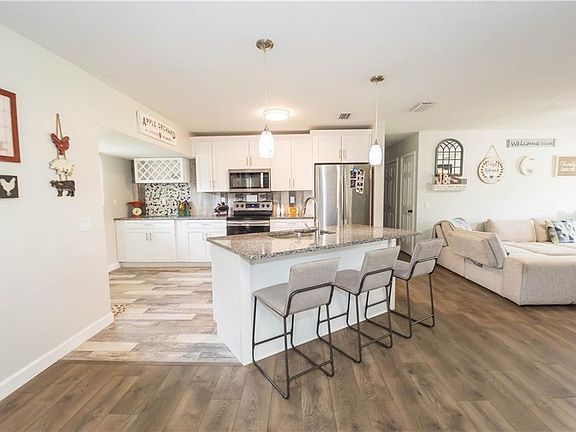 5th image of 130 Whittier Ln