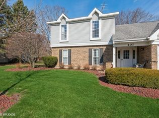 207 N Creekside Trl, McHenry, IL 60050