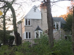 8411 Crystal Springs Rd, Woodstock, IL 60098