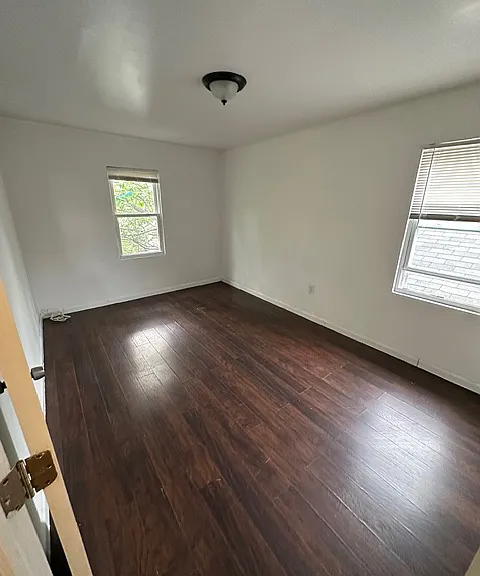 225 Chadwick Ave — Photo 4