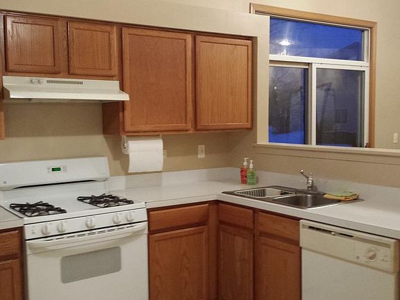 Kitche-Stove & Dishwasher