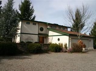 999 Sharon Dr, Grants Pass, OR 97527