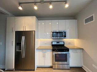 717 S Wells St #4, Chicago, IL 60607