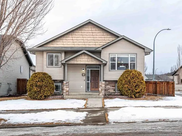 95 S Inglewood Dr, Red Deer, AB T4R 0B2