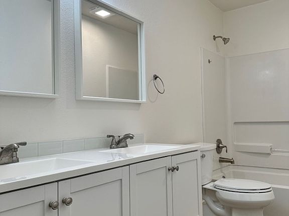 3rd image of 587 Glover Ave #Bd5b83b77