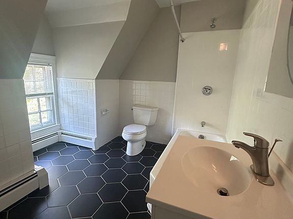4th image of 22 Hidden Rd #9