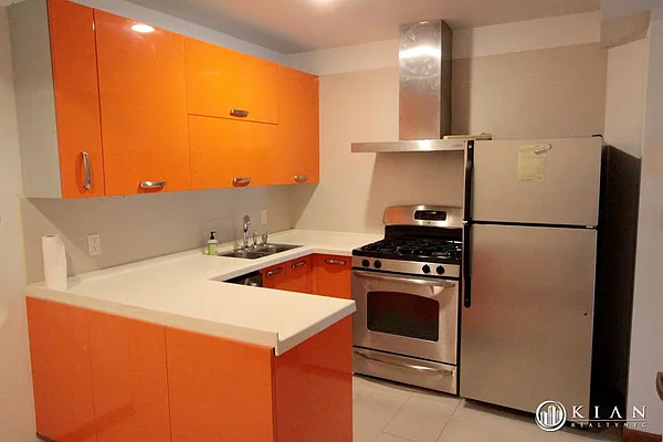 Rented by Kian Realty | media 11