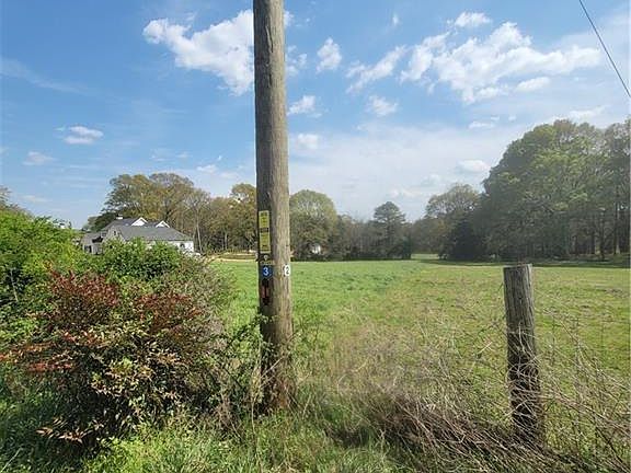 2nd image of 2579 Shoal Creek Rd