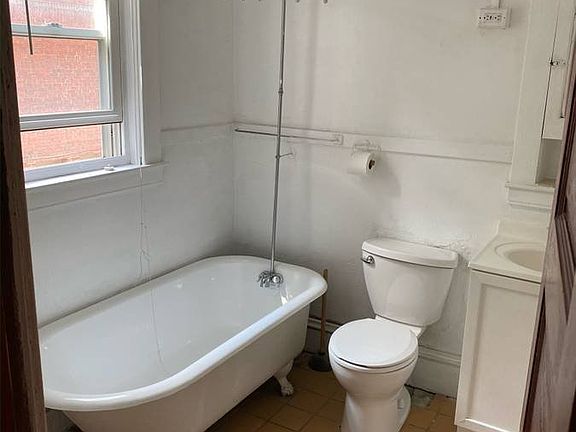 5th image of 2024 Murray Hill Rd APT 2