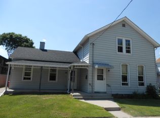 1014 S 12th St, Manitowoc, WI 54220