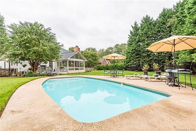1st image of 506 Dovefield Dr