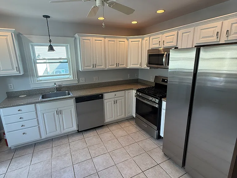 9-11 Rockland St #9 — Photo 8