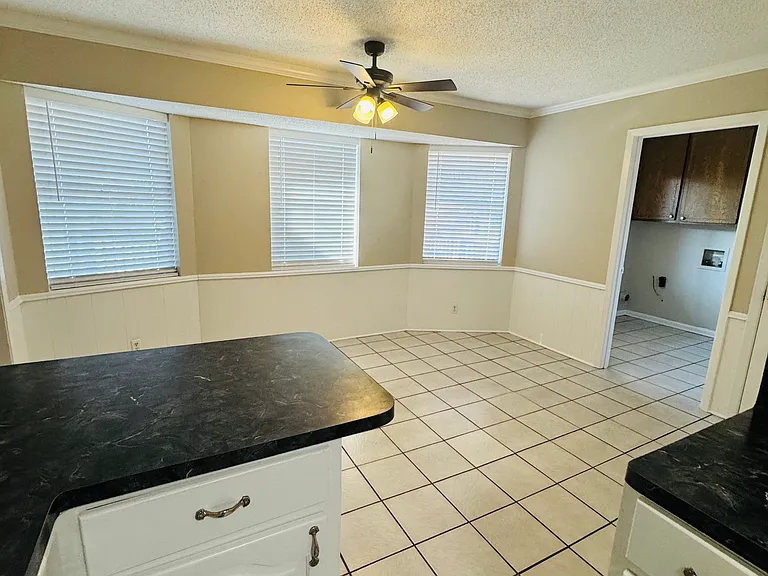 115 Fairview Dr — Photo 12