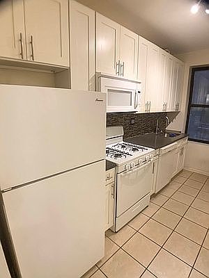 1st image of 427 Fort Washington Ave #2A