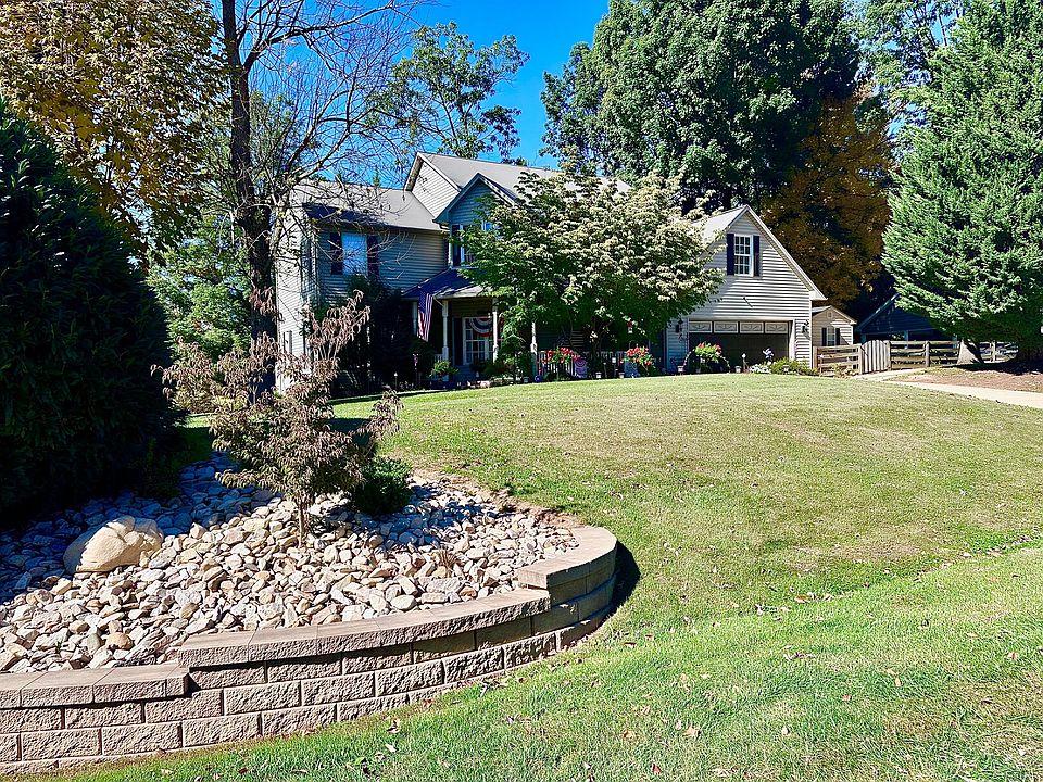 1st image of 12 Forest View Ln