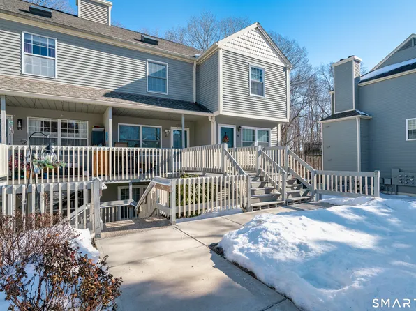 39 Manorwood Drive #39, Branford, CT 06405