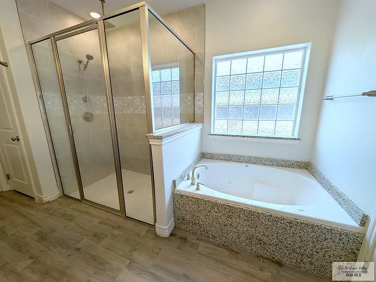 2602 Martell St — Photo 7