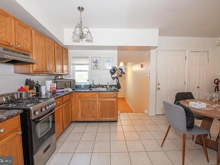 1526 Mount Vernon St #3 — Photo 4