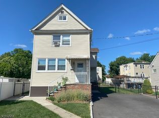408 Roosevelt St, Roselle Park, NJ 07204