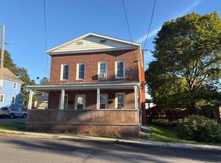 21 Dempster St, Ravena, NY 12143
