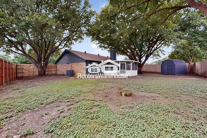 3945 Spoonwood Ln — Photo 42