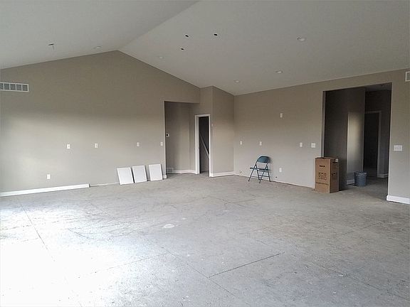 5th image of 7022 S Village Way