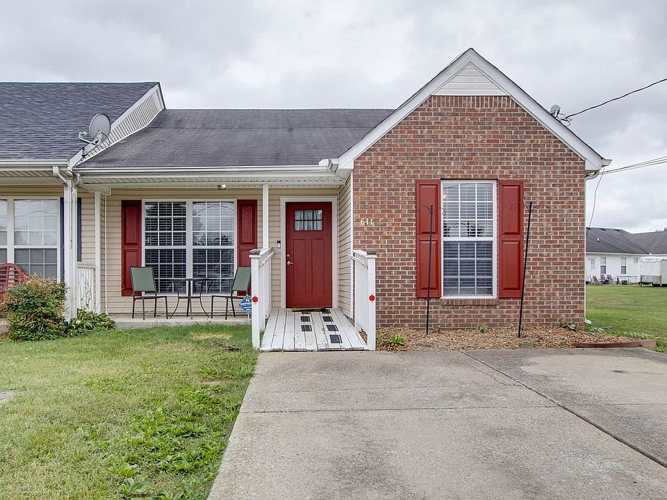 1st image of 611 Seaford Ct