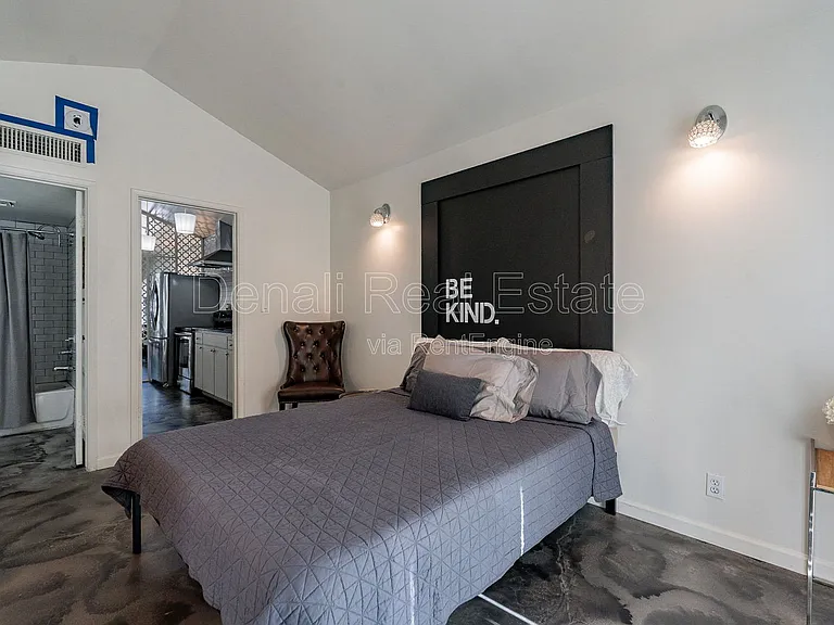 2309 S College Ave #17 — Photo 21