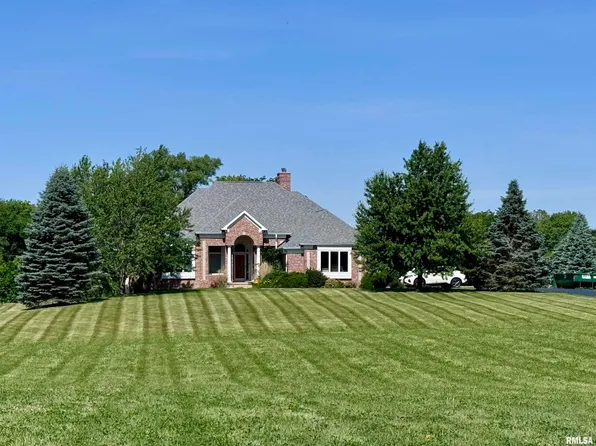 2114 W Knox Rd #150E, Galesburg, IL 61401