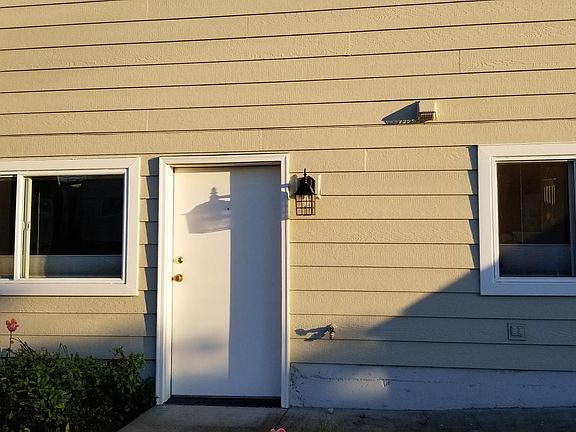 5th image of 3658 13th Ave W #B