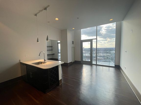 4th image of 1460 N Halsted St #1409