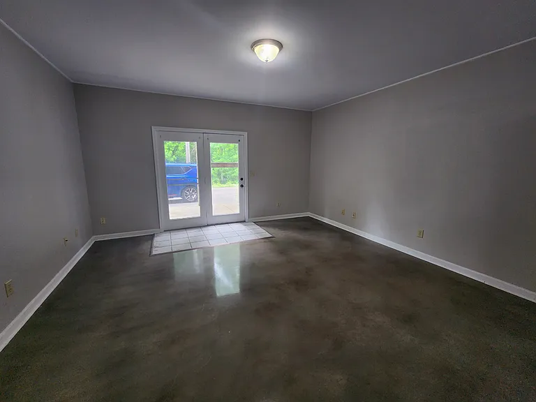 978 N Franklin Ave #3 — Photo 2