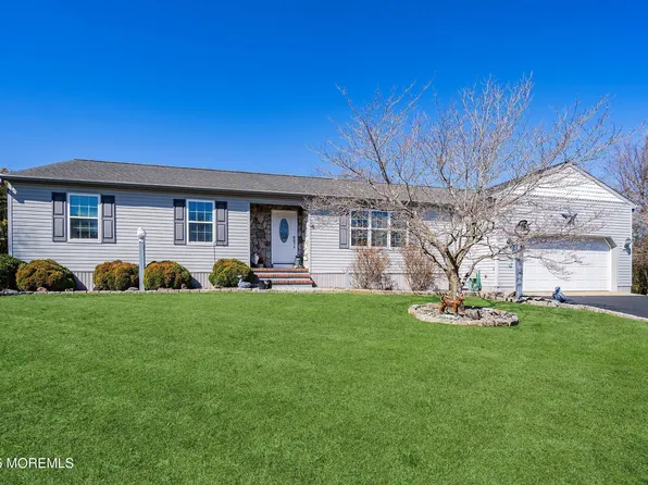 4 Willow Oak Drive, Cookstown, NJ 08511