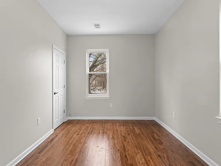 178 Union Ave — Photo 11
