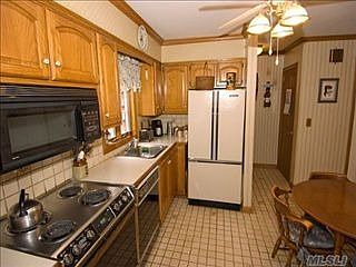 5th image of 264 Cambon Ave