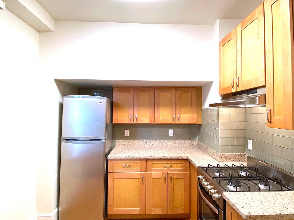 1st image of 887 Bush St APT 310
