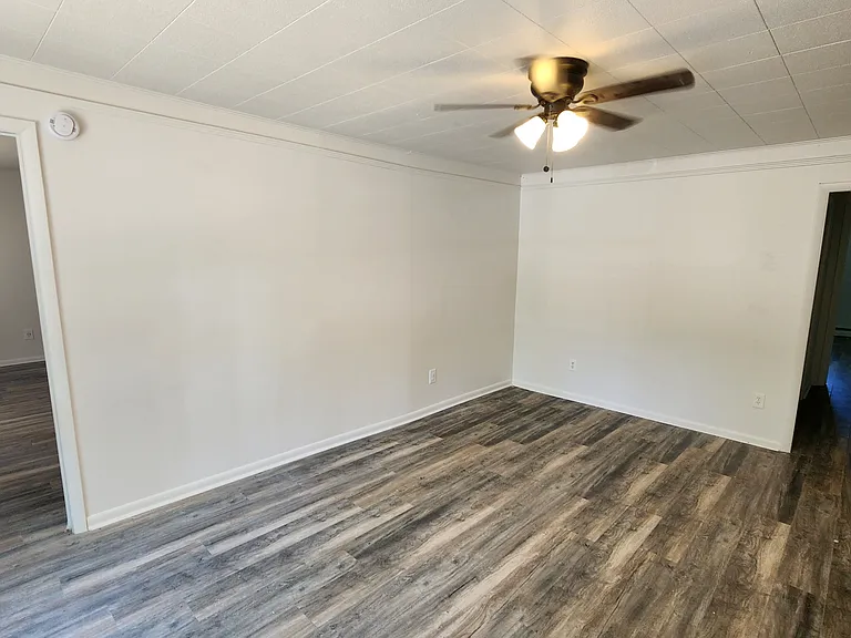 489-551 W Main St #601 — Photo 7
