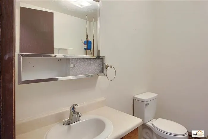 870 N Jackson Ave #8 — Photo 9