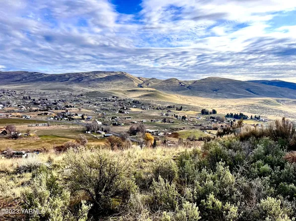 473 Sagewood Dr, Selah, WA 98942