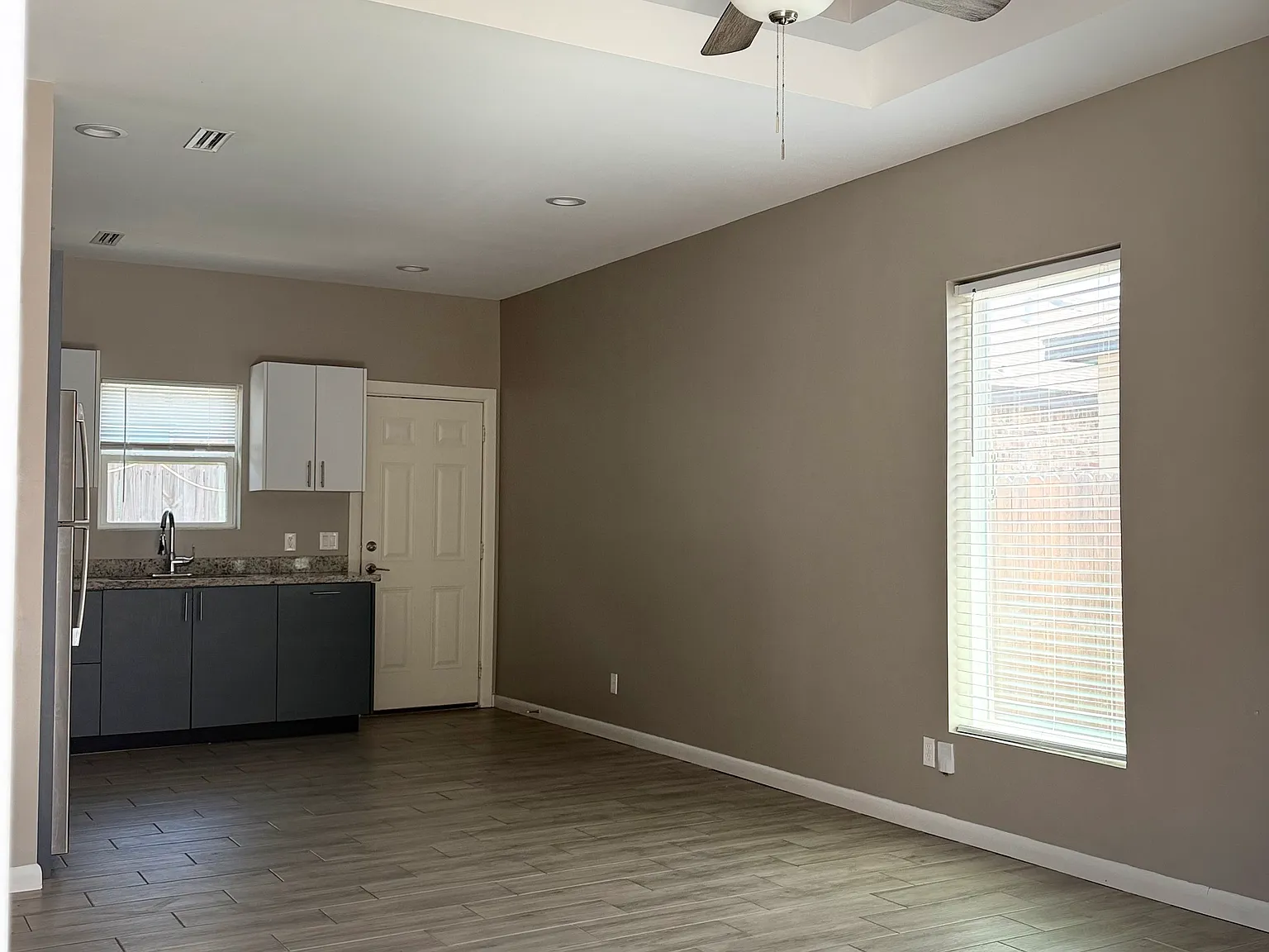 3712 Valeria St — Photo 2