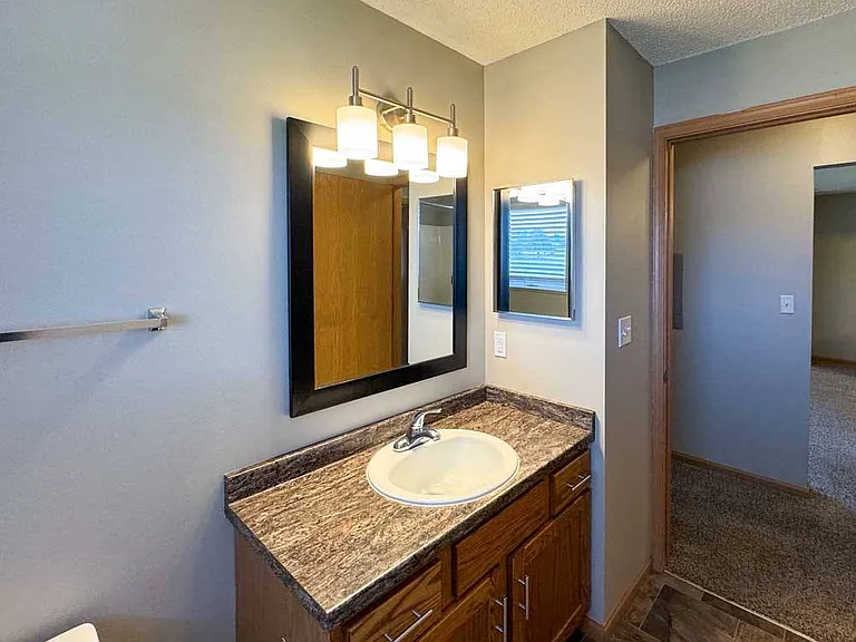 Highland View Apartments — Photo 96