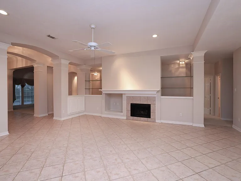 17222 Leeside Dr — Photo 10