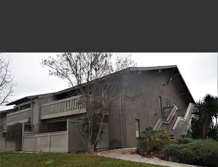 28741 Via Las Flores Rd — Photo 1