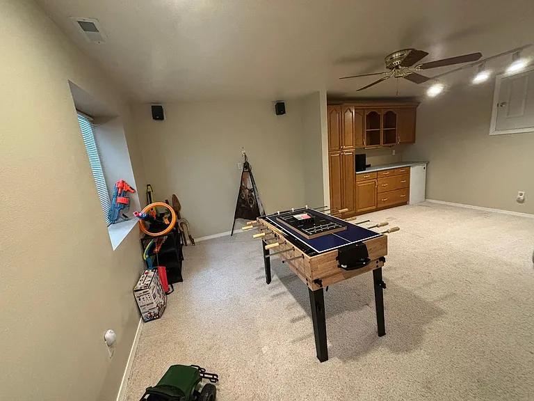 8950 Rochester Dr — Photo 28