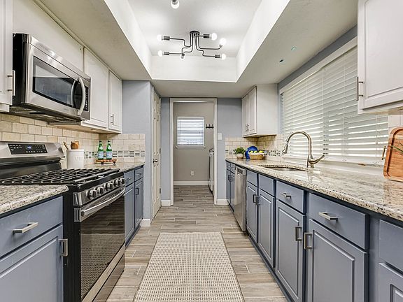 5th image of 2021 Emory Oak Dr